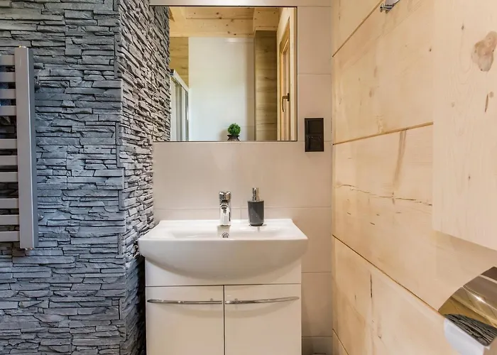 Bartusiowa Osada בקתה